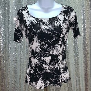 The Limited xs black white blouse tropical stretch